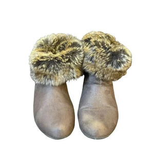 Aldo women boots Tan